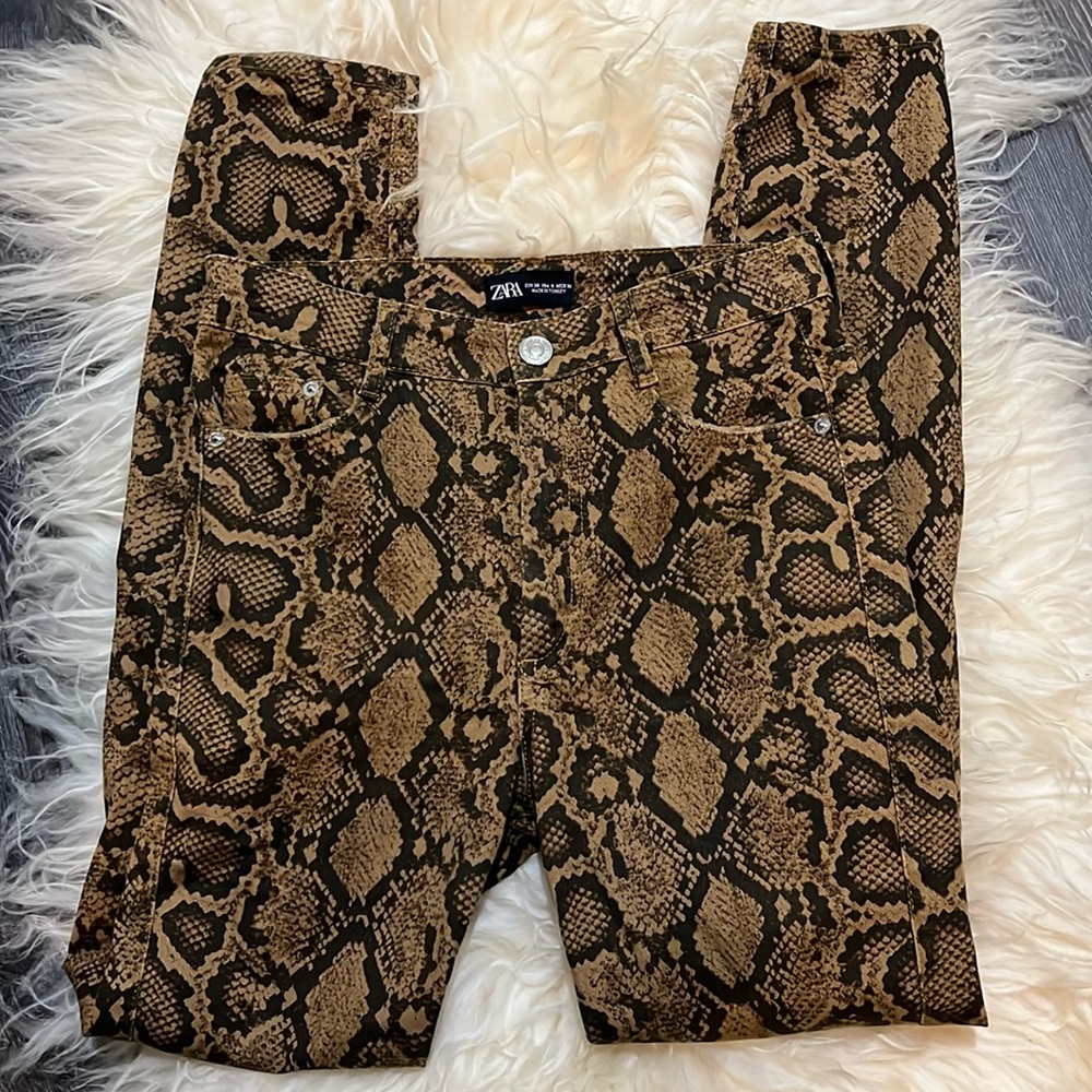 Zara Snake Pattern Skinny Jeans Size 6